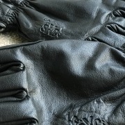 Super X Country's Timeless Gloves
